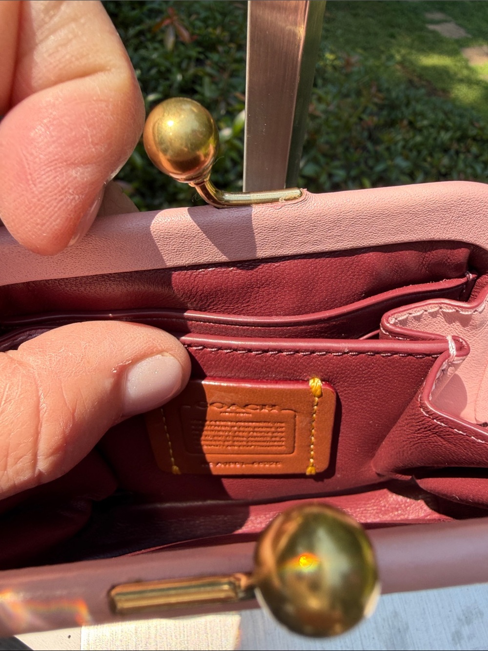 Coach Pink Leather Kiss-Lock Wristlet Coin Purse 1941 with Tag and dust bag - Picture 11 of 17